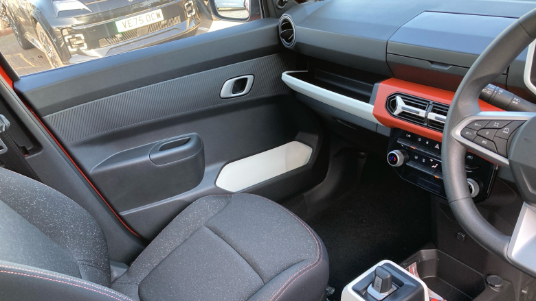 Dacia Spring 27kWh Expression 65 48kW 5dr Auto Electric Hatchback